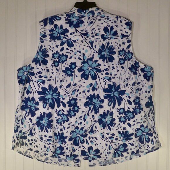 Basic Editions, Blue Floral Sleeveless Button Up Shirt, 3X - Picture 4 of 4